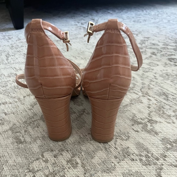 Snake skin nude heels - Picture 3 of 3